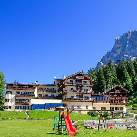 Hotel San Martino Сан-Мартино-ди-Кастроцца Экстерьер фото