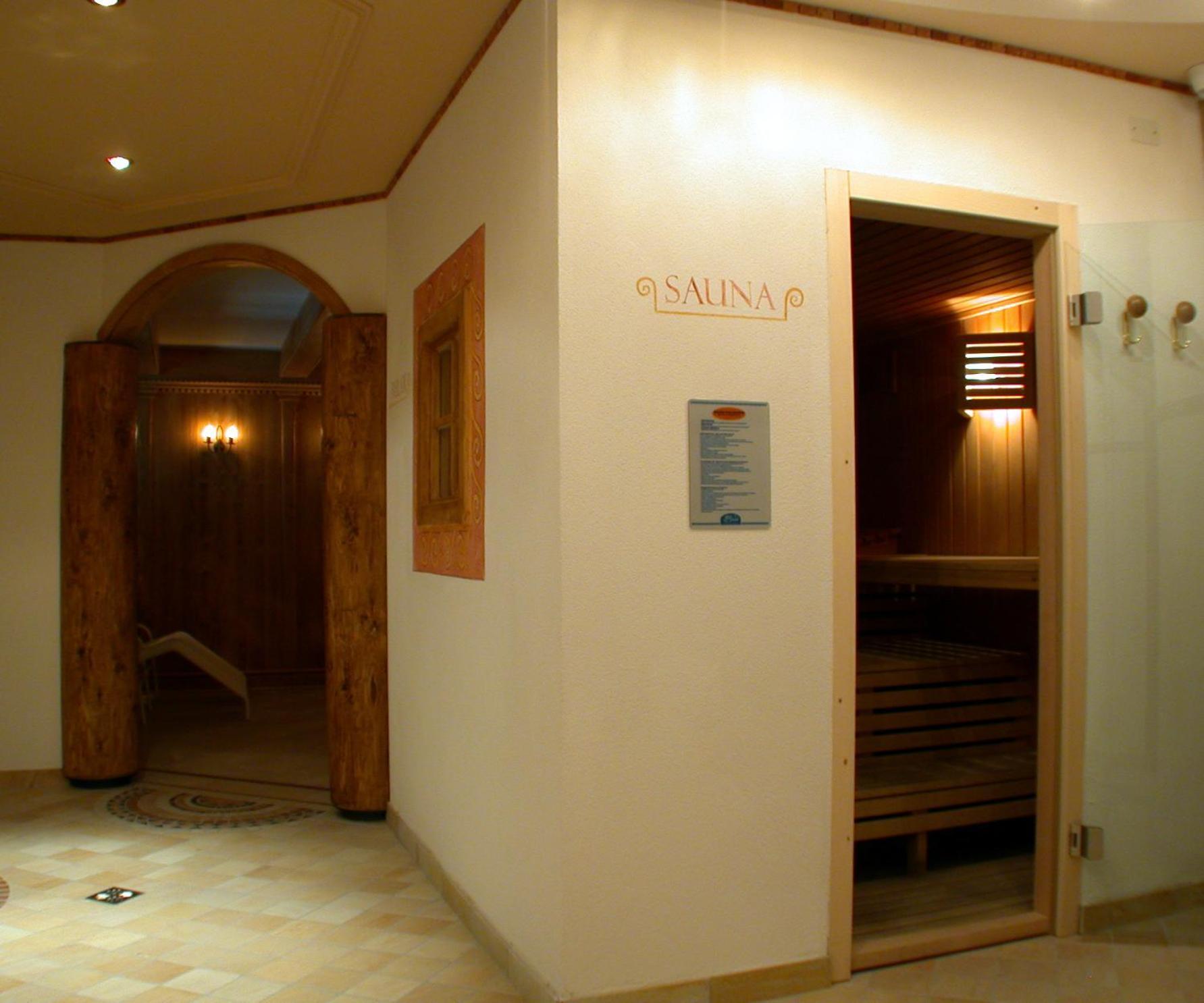 Hotel San Martino Сан-Мартино-ди-Кастроцца Экстерьер фото