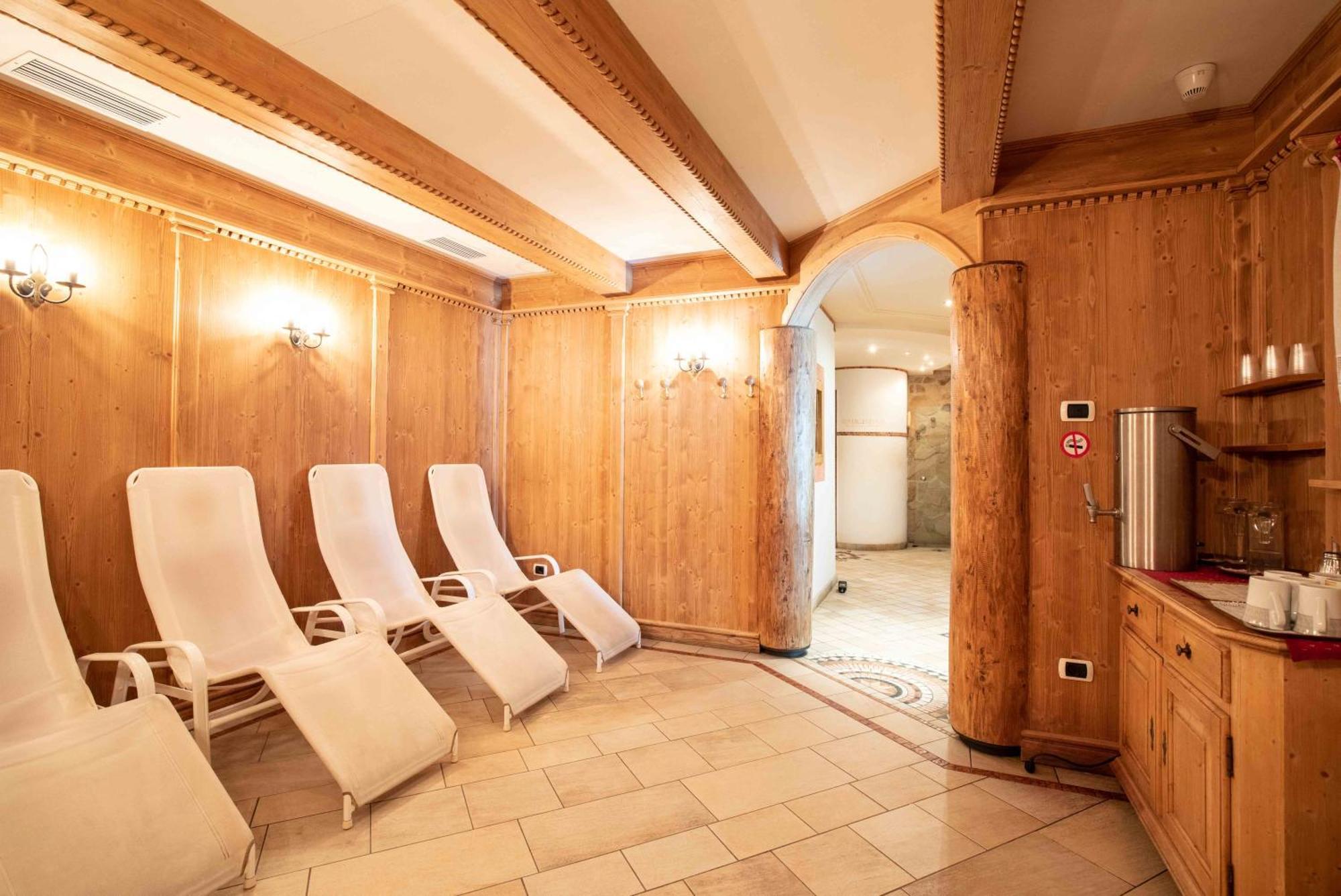 Hotel San Martino Сан-Мартино-ди-Кастроцца Экстерьер фото