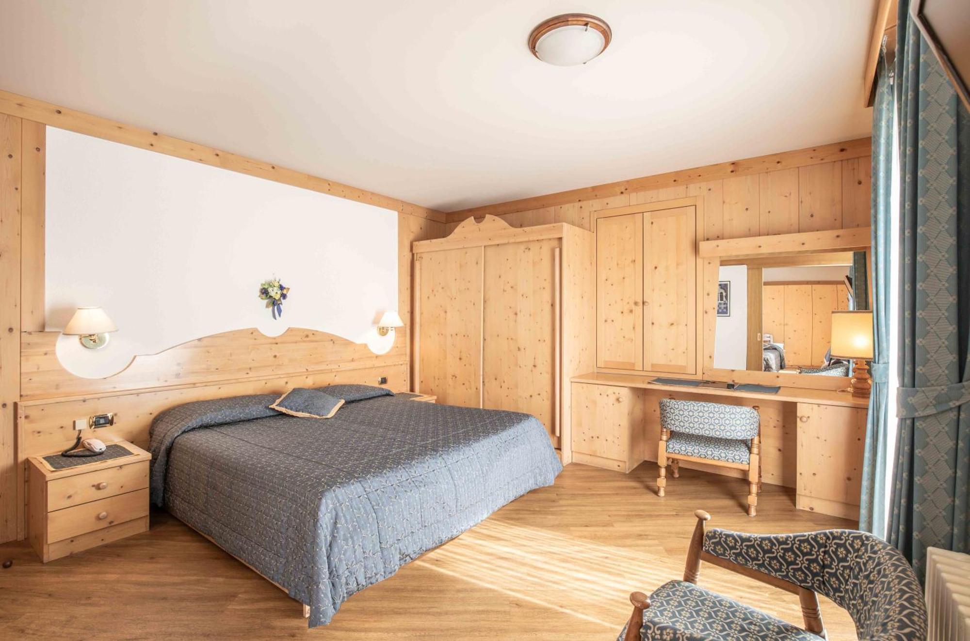 Hotel San Martino Сан-Мартино-ди-Кастроцца Экстерьер фото