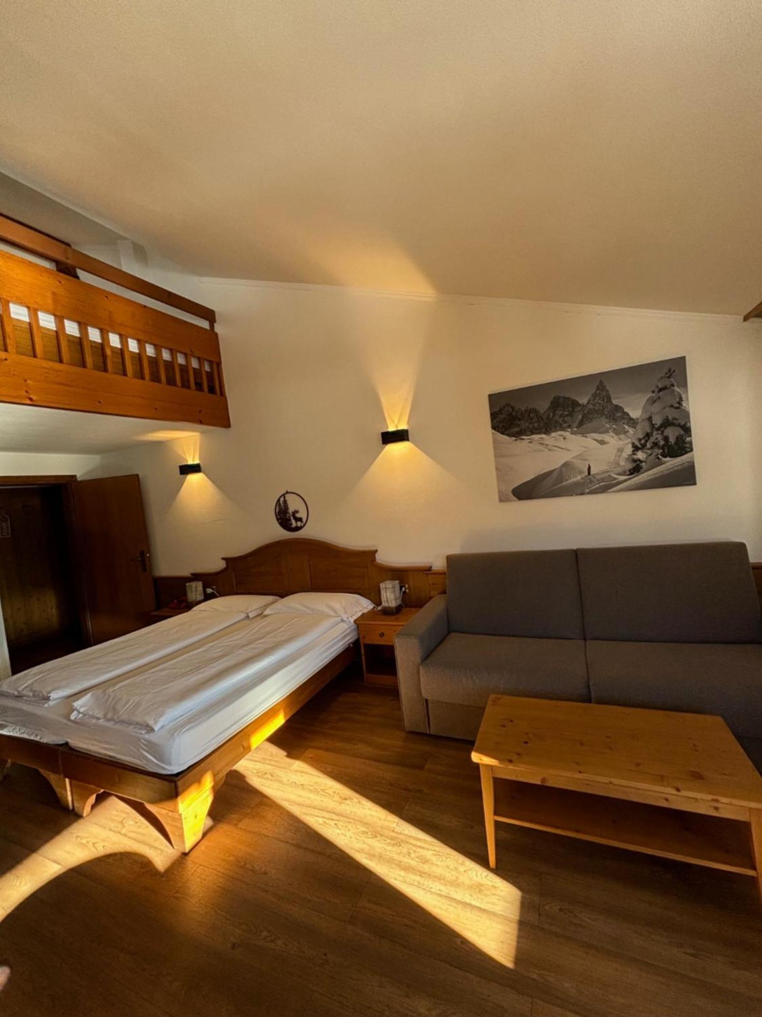 Hotel San Martino Сан-Мартино-ди-Кастроцца Экстерьер фото