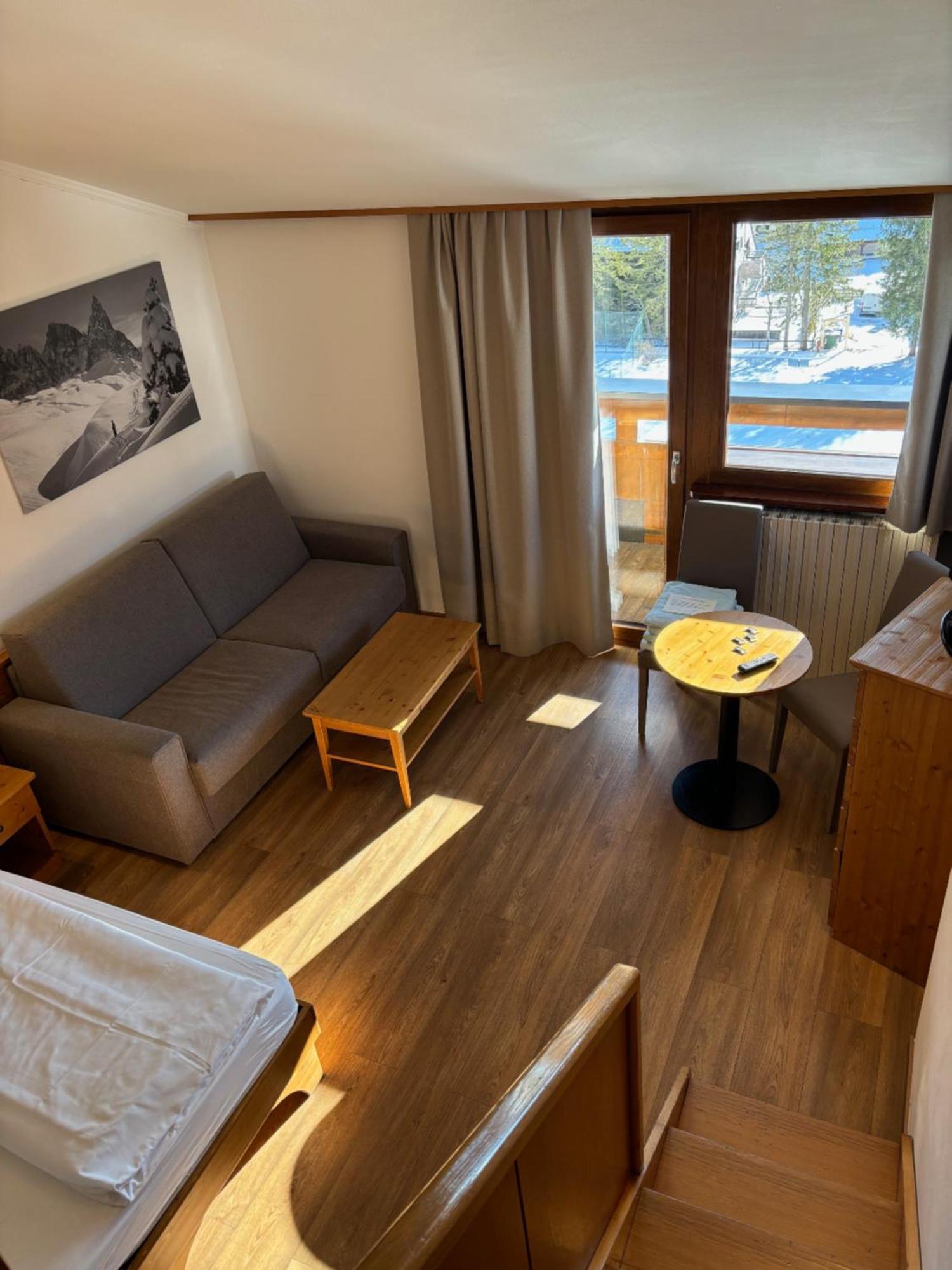Hotel San Martino Сан-Мартино-ди-Кастроцца Экстерьер фото