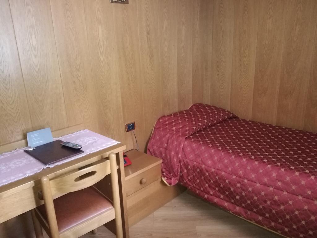 Hotel San Martino Сан-Мартино-ди-Кастроцца Экстерьер фото