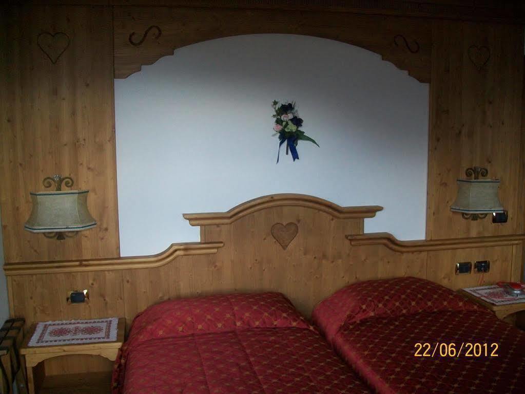 Hotel San Martino Сан-Мартино-ди-Кастроцца Экстерьер фото