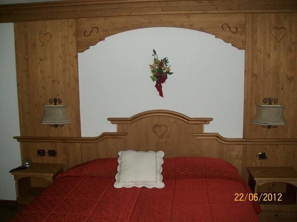Hotel San Martino Сан-Мартино-ди-Кастроцца Экстерьер фото