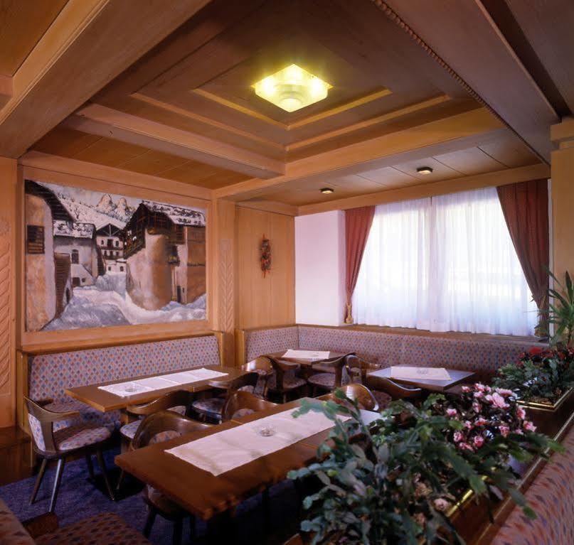 Hotel San Martino Сан-Мартино-ди-Кастроцца Экстерьер фото
