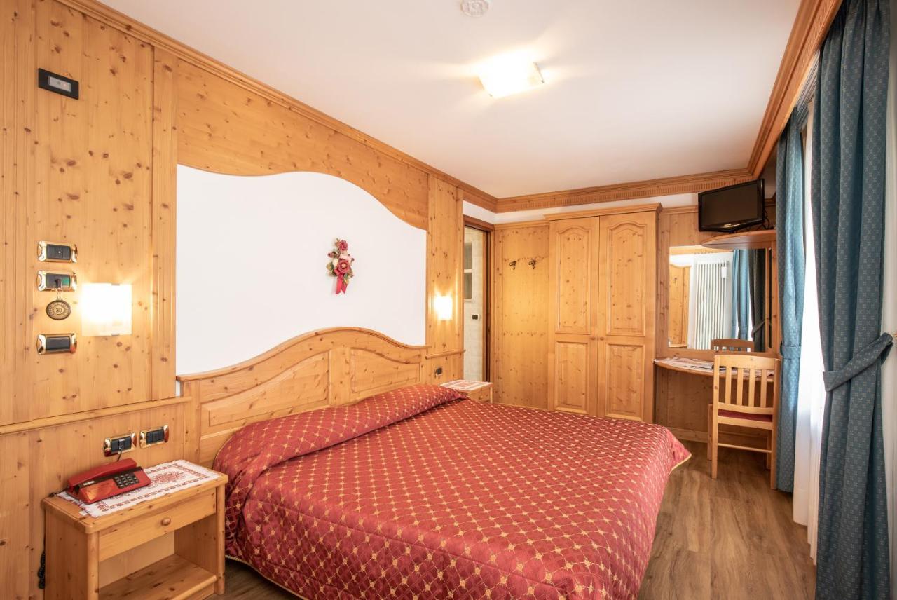 Hotel San Martino Сан-Мартино-ди-Кастроцца Экстерьер фото